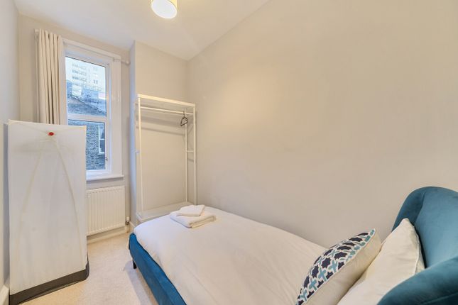 Flat A, 9, Glengall Road, London photo 4
