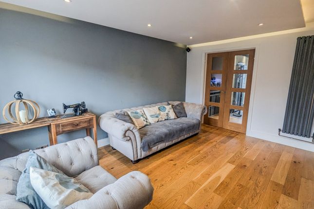 133 Somerton Road, Bolton photo 4