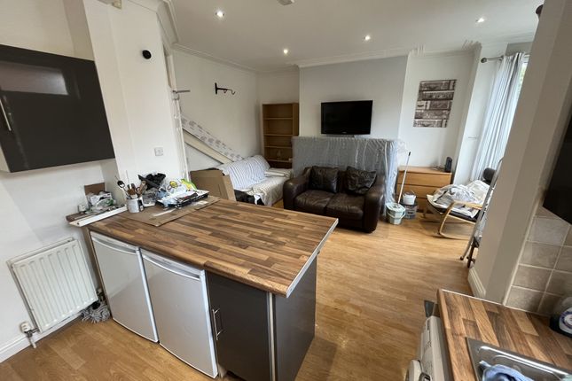 Thumbnail Terraced house to rent in St. Anns Mount, Leeds, West Yorkshire