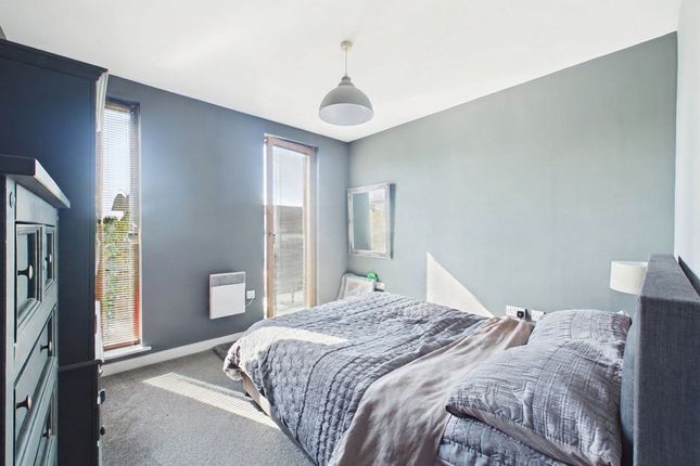 Apartment 93, The Wharf, Chatham photo 4