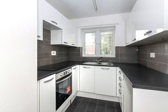 21, Hales Park Close, Hemel Hempstead photo 2