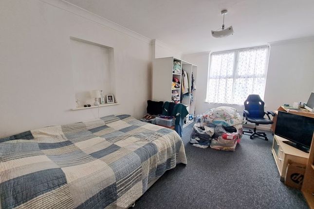 Flat 1, 147-153, Westborough Road, Westcliff-On-Sea photo 4