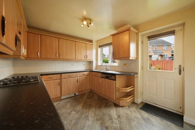 261, Keighley Road, Halifax photo 4