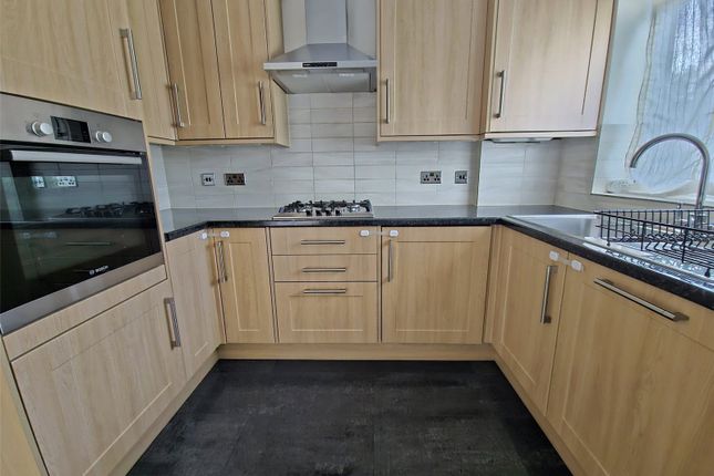 381, Chepstow Avenue, Hornchurch photo 2