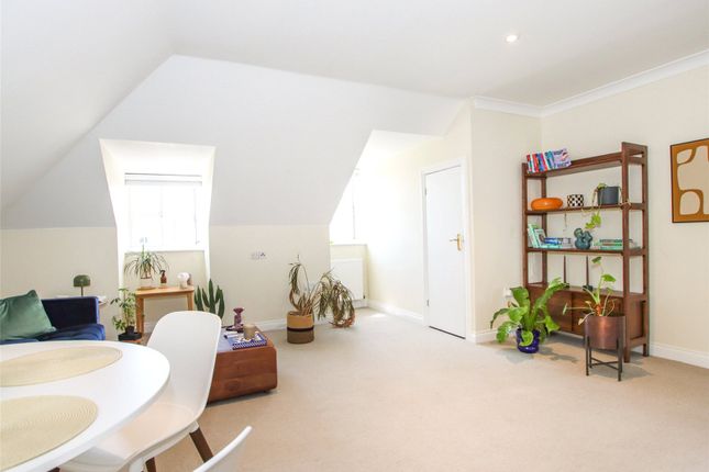69, Exbury Court, Lymington photo 3
