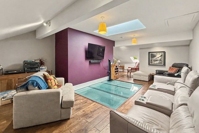 Apt 9, 1 Stand Lodge, Manchester photo 3