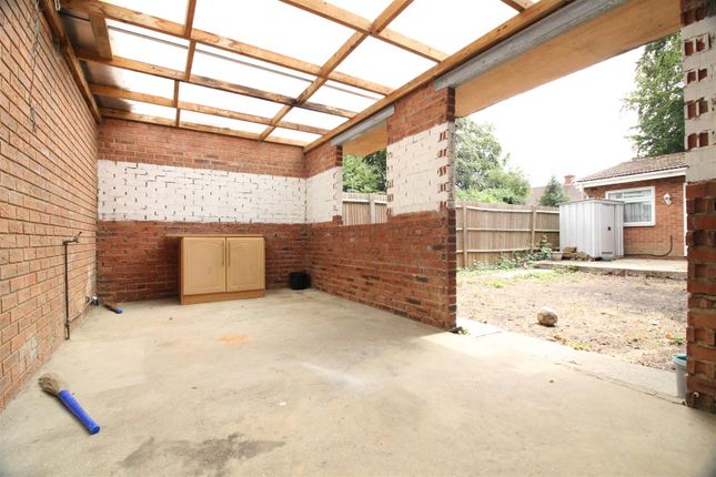 9985jh, Fern Lane, Hounslow photo 5