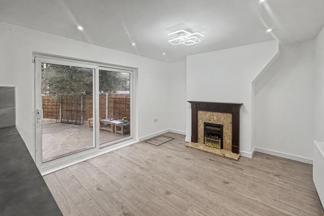 206 Littleton Road, Salford photo 3