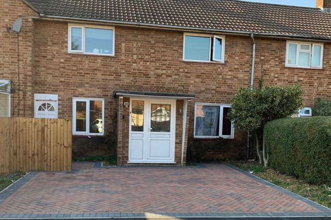Thumbnail Terraced house to rent in Holly Close, Hatfield