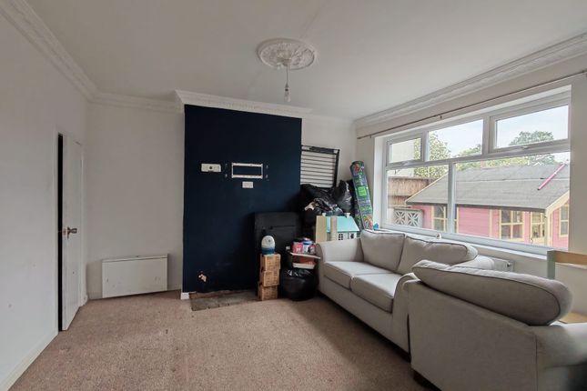 41, Grove Avenue, Pontefract photo 2