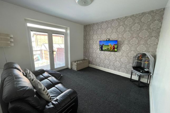 354, Lever Edge Lane, Bolton photo 5