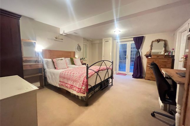 33, Bullers Road, Surrey photo 3