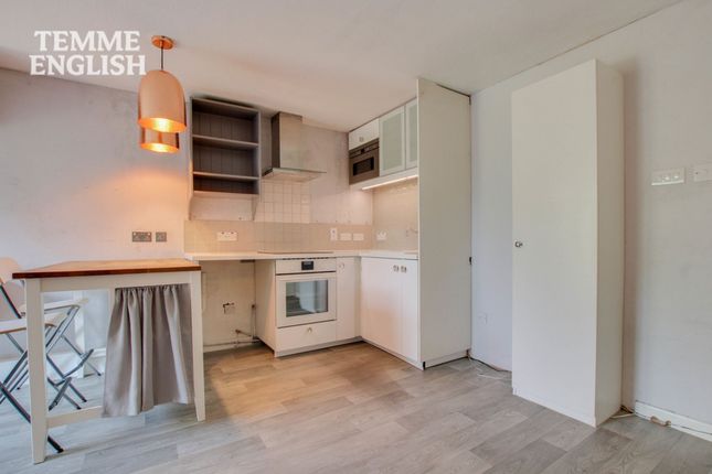Eastbrooks Place, Basildon photo 4