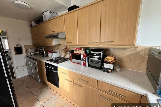 70 Dursley Road, Trowbridge photo 4