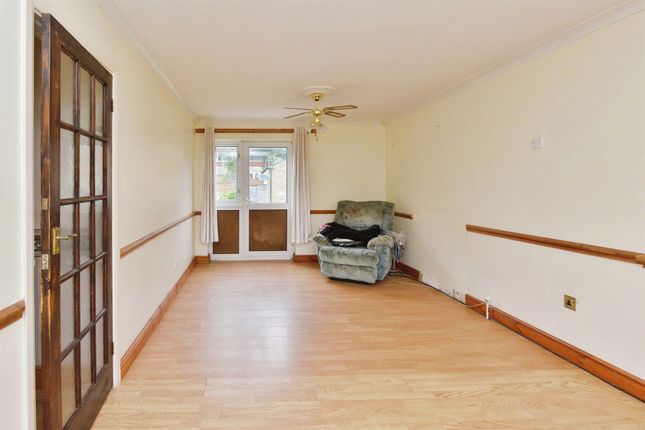 18, Broad Dean, Milton Keynes photo 4