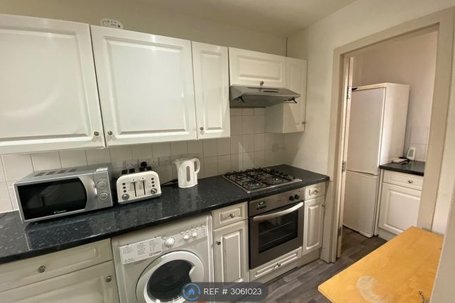 Flat, Bridge Wharf Caledonian Road, London photo 4