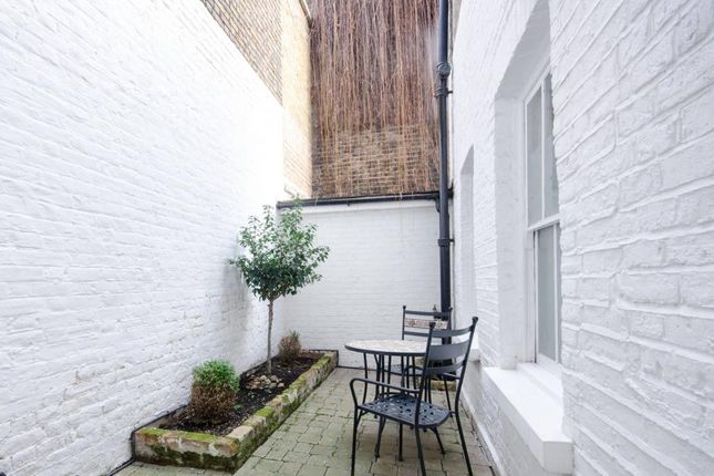 Thumbnail Studio to rent in Claverton Street, Pimlico, London