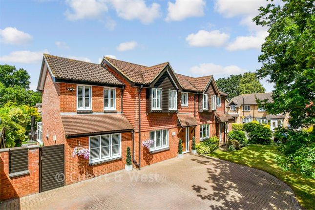 163, Orchard Way, Croydon photo 2