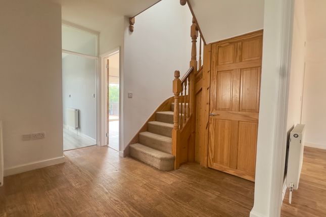 58, Farm Road, Weston-super-Mare, North Somerset photo 3