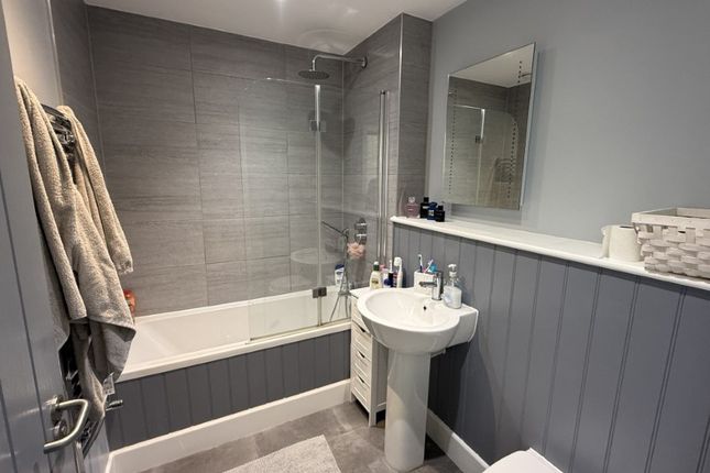 Flat 14, Lovell Lodge, 365 Milton Road, Cambridge, Cambridgeshire CB4 1SR photo 4