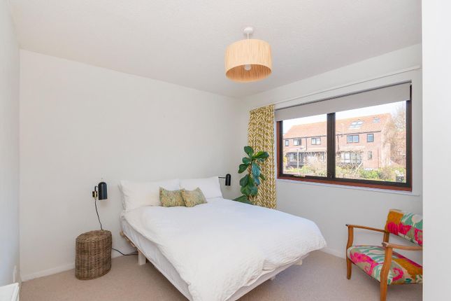 3R2Mhs - Bedroom B.Jpg