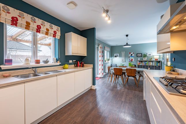Town house for sale in Oldbar Gate, Glasgow