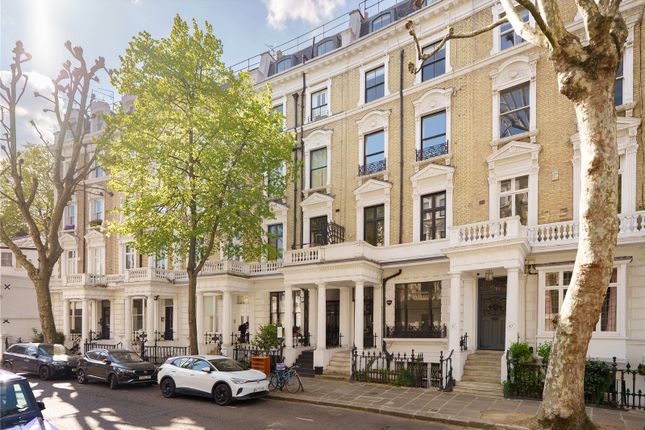 2-bed flat on Garden Flat, 43, Linden Gardens, London, £1,750,000