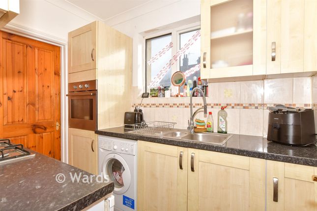 73A, Clarence Road, Chatham photo 2