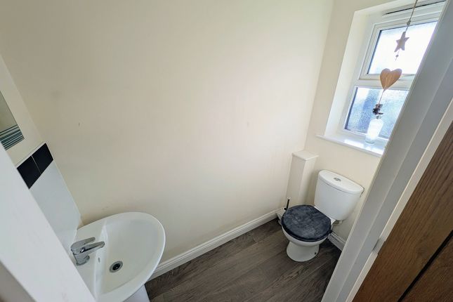 1, Smithards Lane, Cowes photo 3