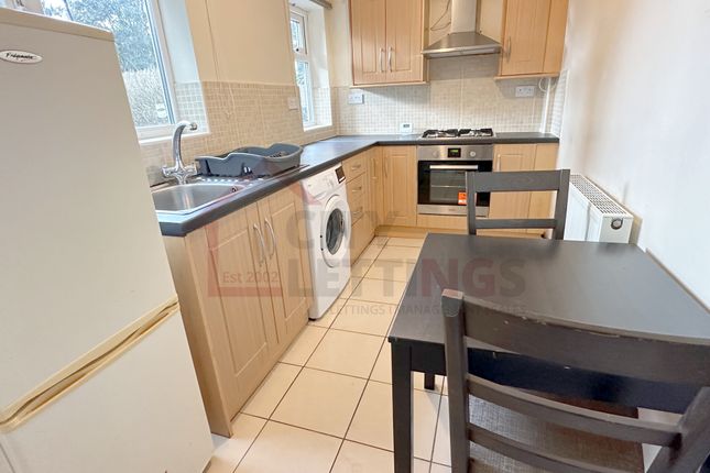 8, Arden Close, Lenton Abbey photo 3