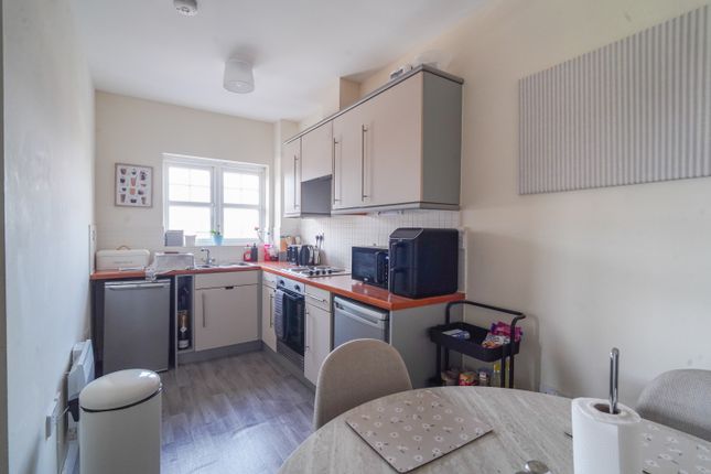 18, Regency Square, Warrington photo 4