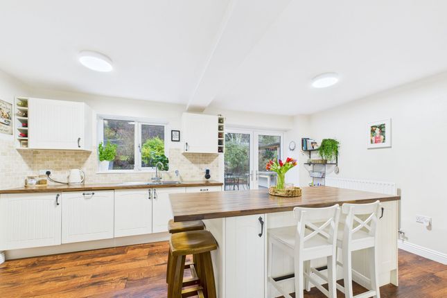 37 Moorlands Road, Belper photo 3