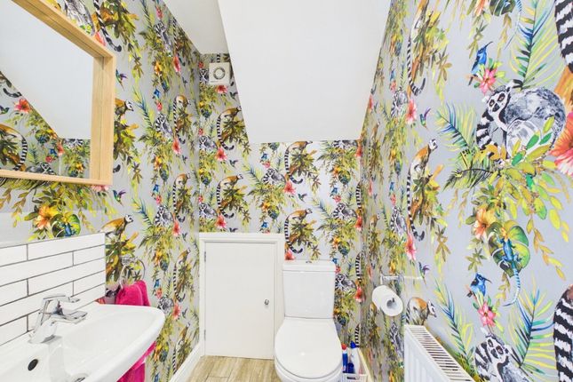 1, The Waterfords, Lincoln photo 5