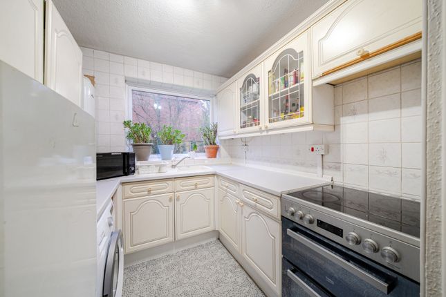 17, Keensacre, Buckinghamshire photo 3