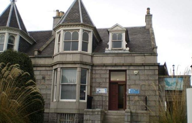Office to let in Carden Place, Aberdeen