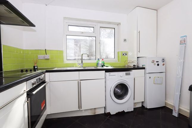 Flat for sale in Wallis Road, Southall