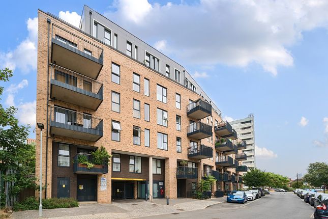 Thumbnail Flat for sale in Trinity Way, London