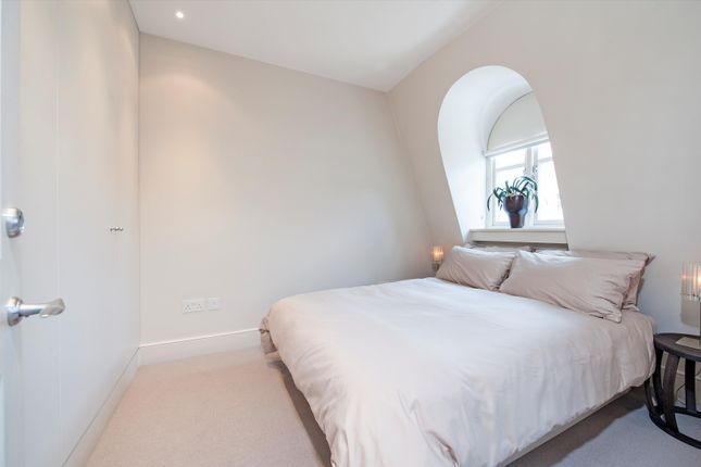 Terraced house for sale in The Courtyard, Trident Place, Old Church Street, Chelsea, London SW3.