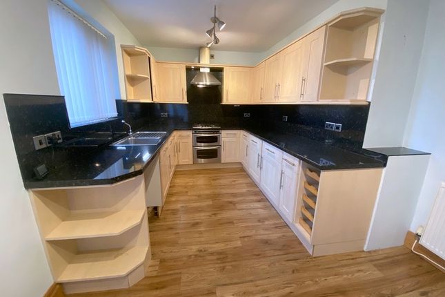 24, Colchester Avenue, Bolton photo 3
