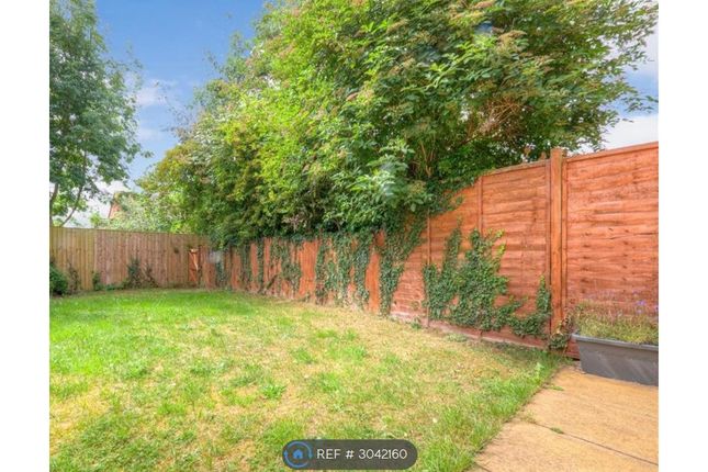 Lindale Close, Gamston, Nottingham photo 3
