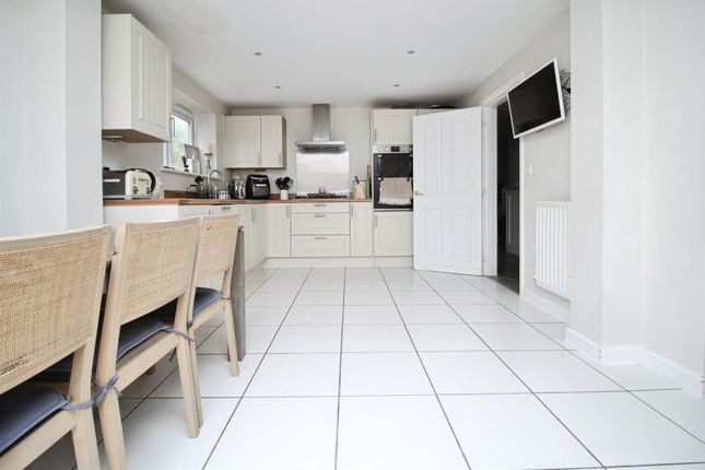 89, Shearwater Road, Hemel Hempstead photo 5