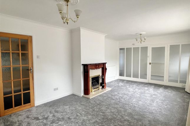 4-bed house on 12, Windsor Drive, Carlyon Bay, £400,000