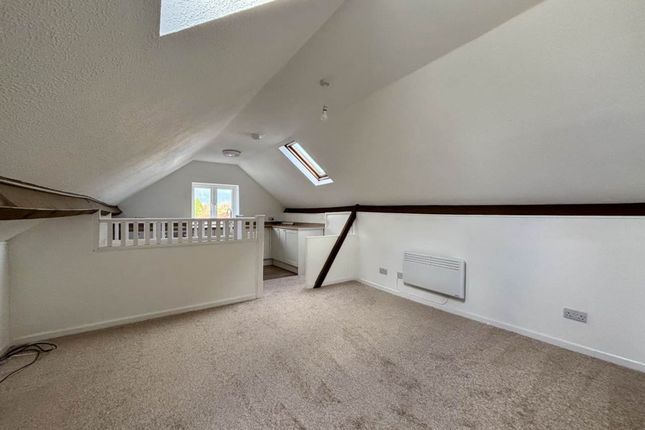4 Mitre Mews, Bristol photo 4