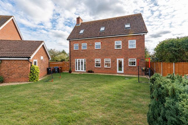 Barlow Close, Hatfield photo 3