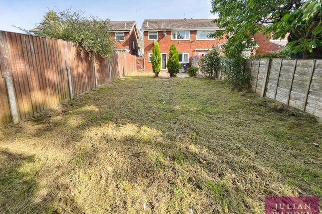 22, Redrose Crescent, Manchester photo 2