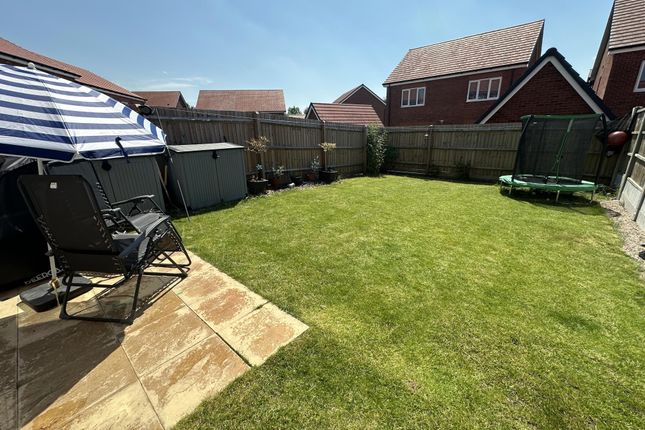 4, Hornbeam Way, Wolverhampton photo 4