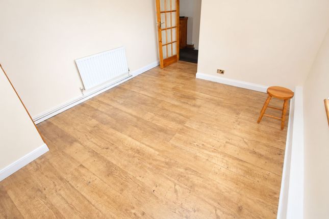 1 Blagrove Close, Bristol photo 4