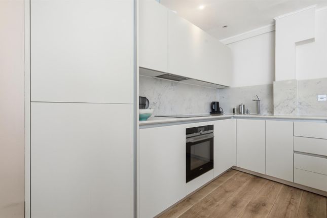 Flat 1, 33, Aberdeen Road, London photo 3