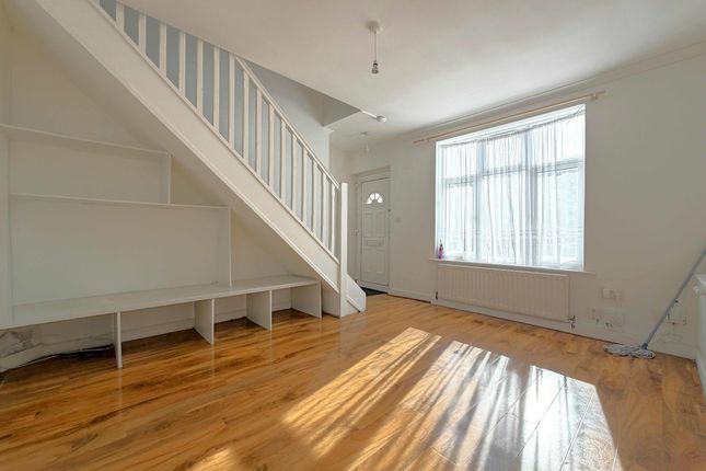 29a Sisley Road, Barking photo 2
