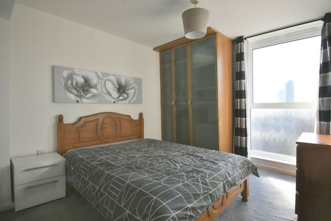21, Maybourne Grange, Croydon photo 4